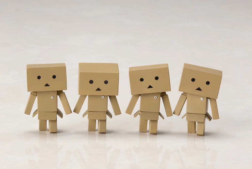 DANBOARD WAI WAI MINI TRADING FIGURE