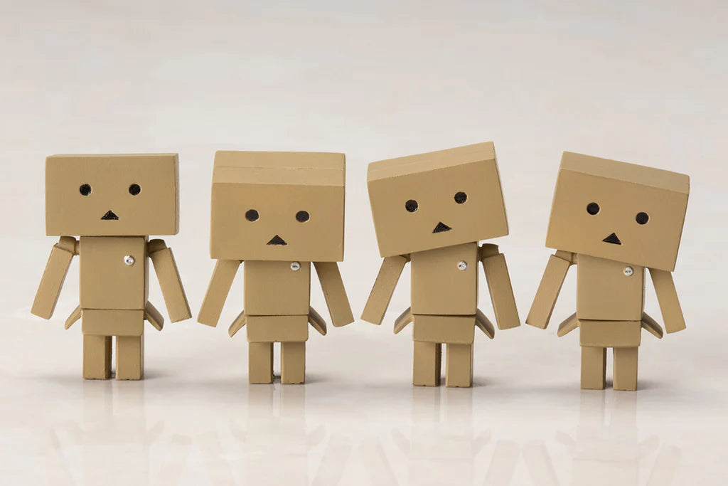 DANBOARD WAI WAI MINI TRADING FIGURE
