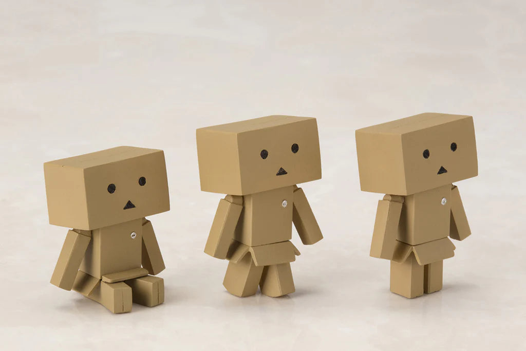 DANBOARD WAI WAI MINI TRADING FIGURE