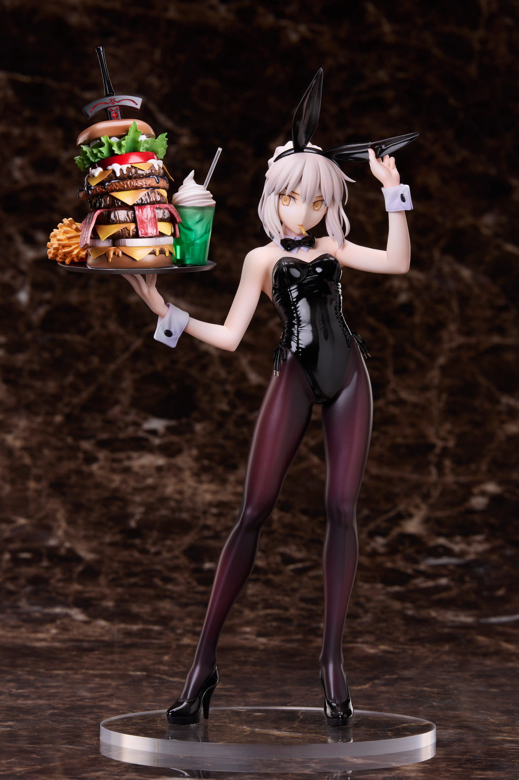 FATE/GRAND ORDER - SABER/ALTRIA PENDRAGON (ALTER) BUNNY VER. 1/7 SCALE FIGURE