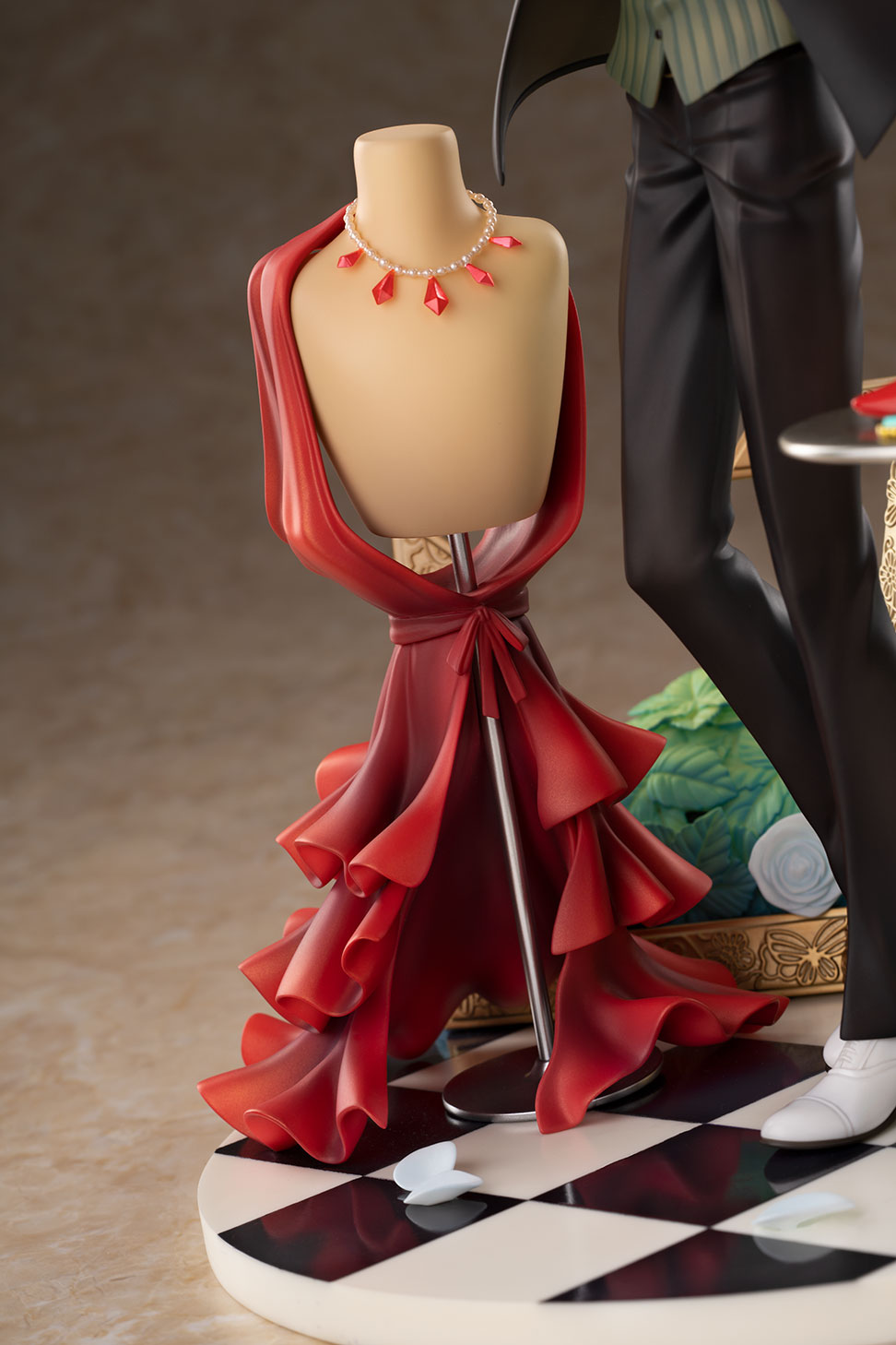 BUNGO STRAY DOGS: TALES OF THE LOST - OSAMU DAZAI DRESS UP VER. (DELUXE EDITION) SCALE FIGURE