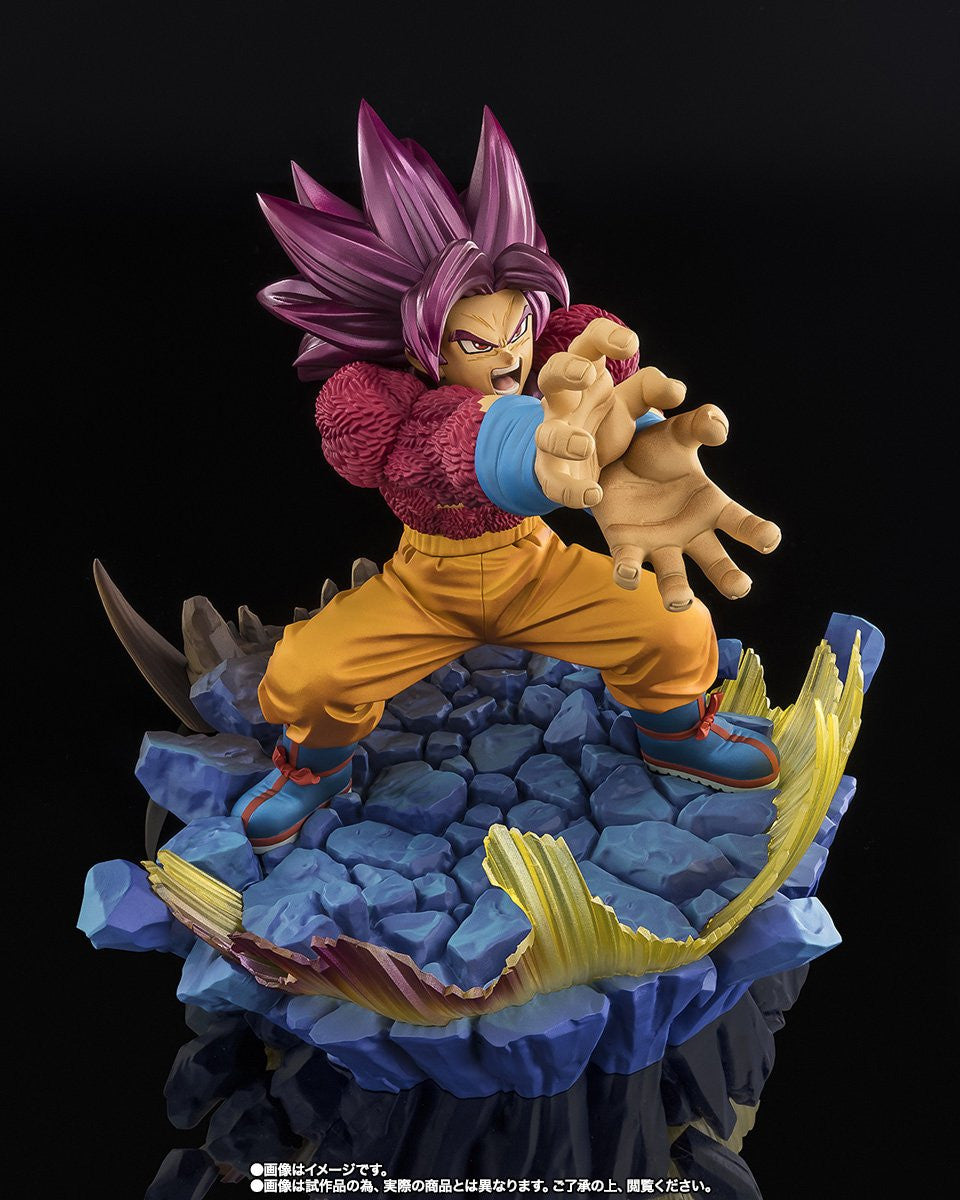 DRAGON BALL DAIMA - SUPER SAIYAN 4 SON GOKU "DAIMA" TAMASHII NATIONS FIGUARTSZERO SCALE FIGURE