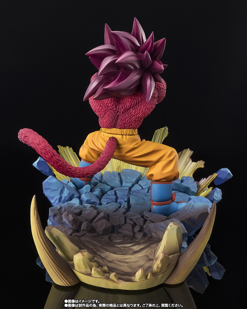 DRAGON BALL DAIMA - SUPER SAIYAN 4 SON GOKU "DAIMA" TAMASHII NATIONS FIGUARTSZERO SCALE FIGURE