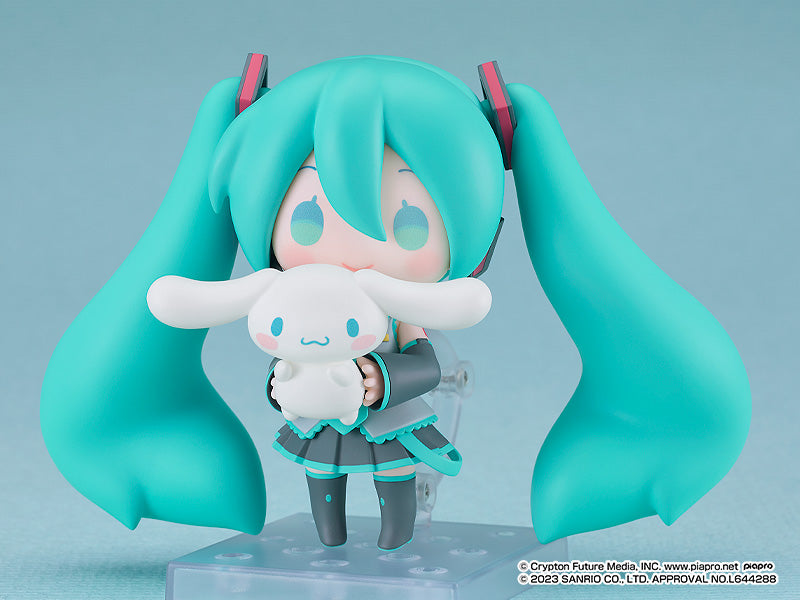 HATSUNE MIKU X CINNAMOROLL NENDOROID FIGURE COLLABORATION VER.