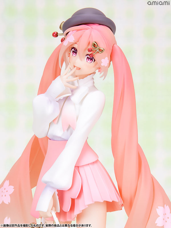 HATSUNE MIKU - SAKURA MIKU "HANAMI OUTFIT VER." POP UP PARADE FIGURE