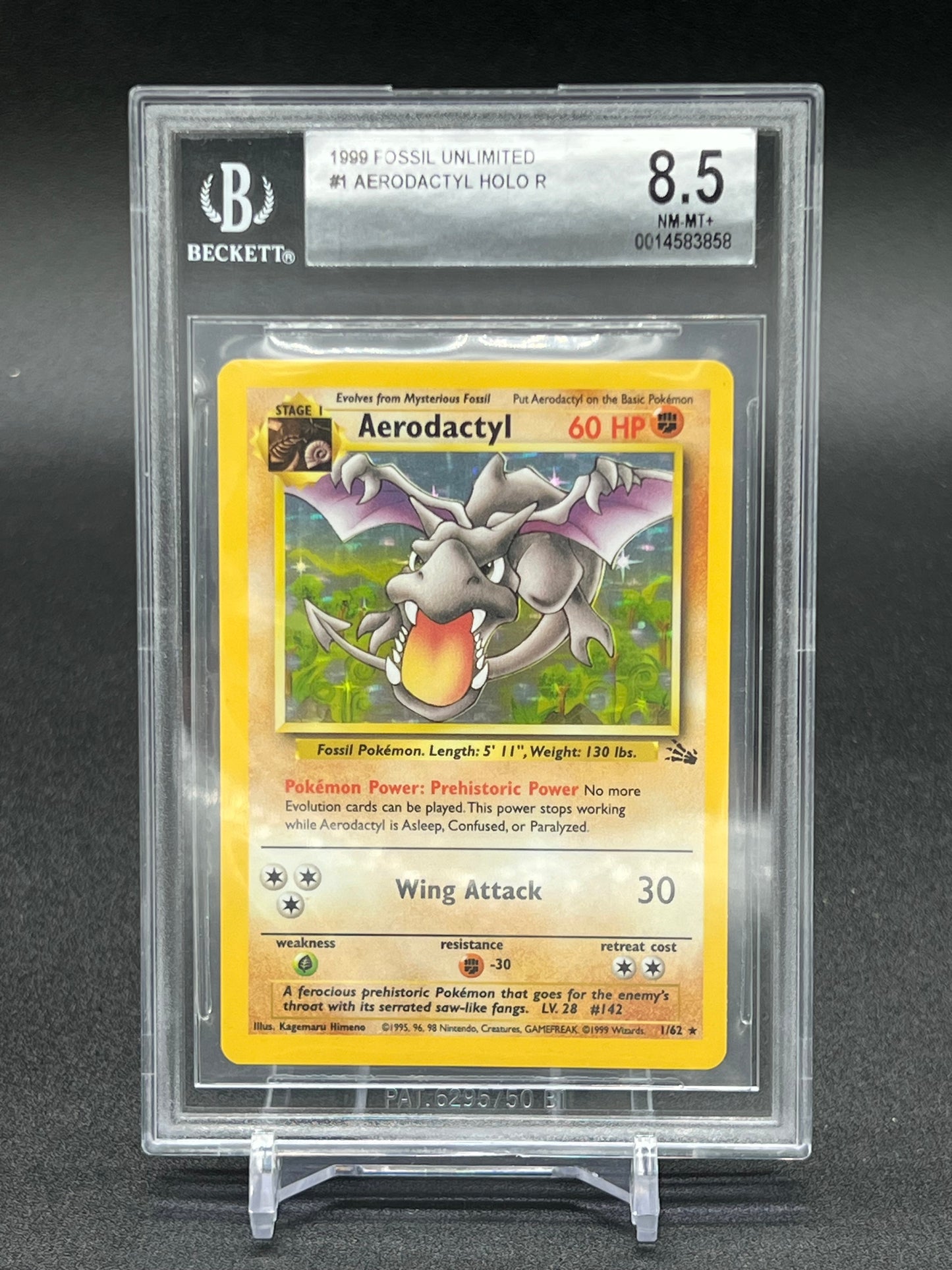 1999 POKEMON FOSSIL #1 AERODACTYL HOLO NEAR MINT-MINT+ GRADE 8.5