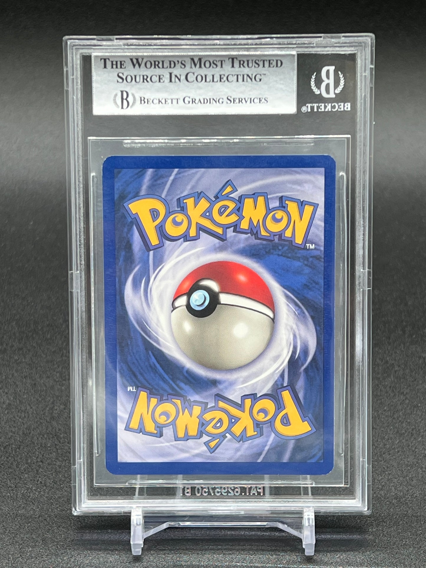 1999 POKEMON FOSSIL #13 MUK HOLO NEAR MINT-MINT+ GRADE 8.5