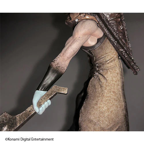 SILENT HILL 2 - PYRAMID HEAD PVC FIGURE