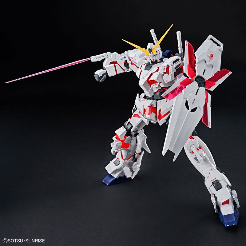 GUNDAM UNICORN - UNICORN GUNDAM FULL PSYCHO FRAME PG 1/60 MODEL KIT