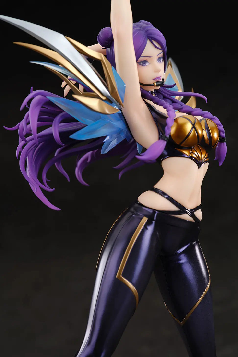 LEAGUE OF LEGENDS - K/DA KAI'SA SCALE FIGURE
