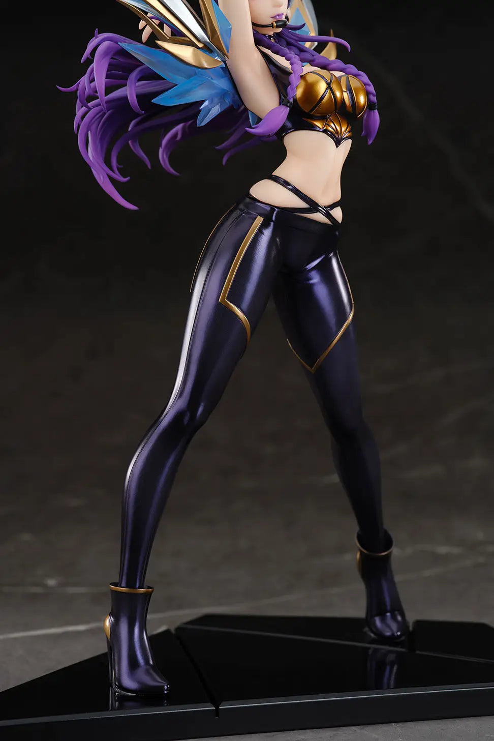 LEAGUE OF LEGENDS - K/DA KAI'SA SCALE FIGURE