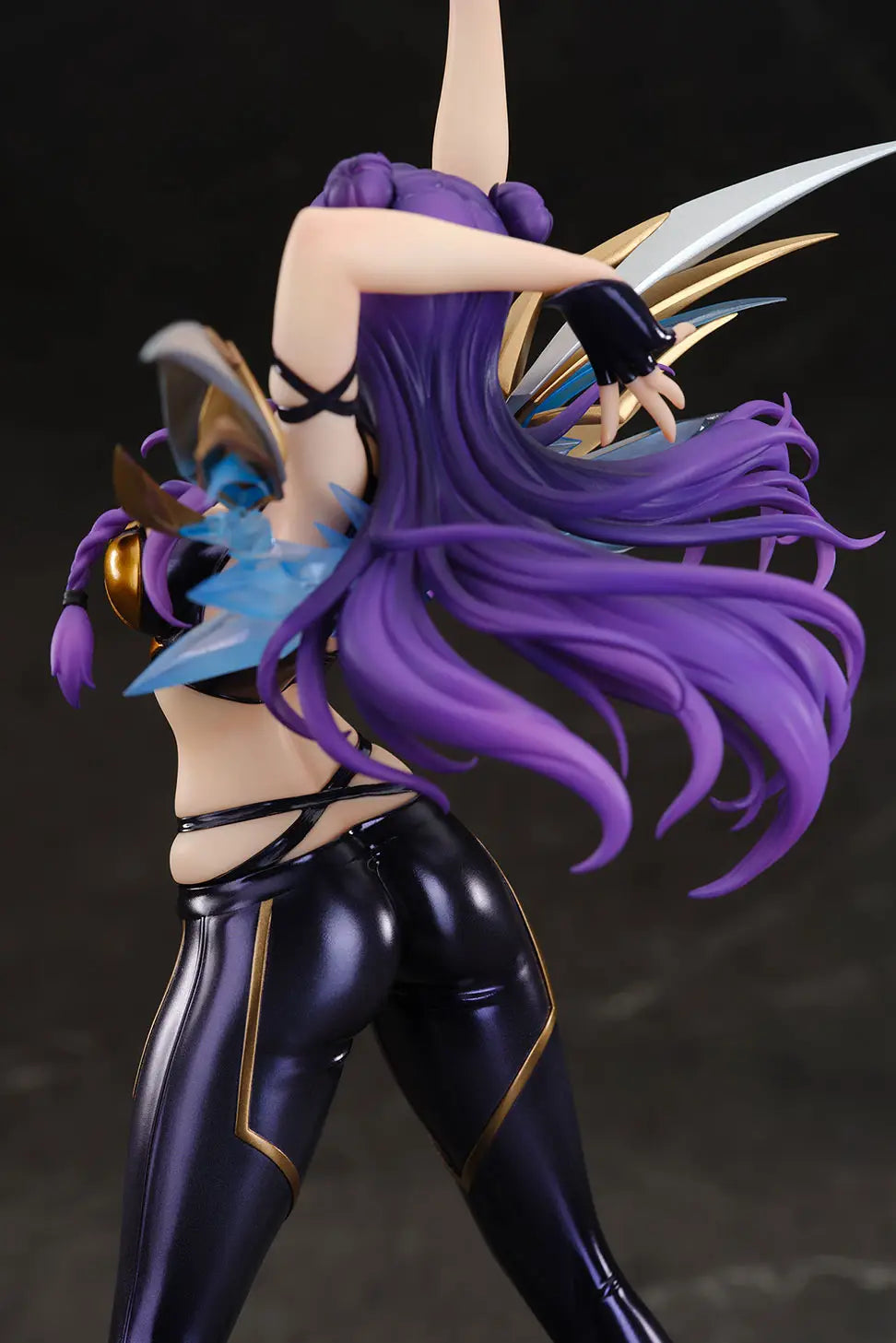 LEAGUE OF LEGENDS - K/DA KAI'SA SCALE FIGURE