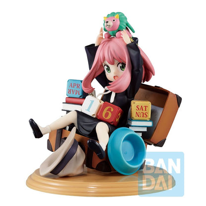 SPY X FAMILY ANYA FORGER WITH BLOCK CALENDAR MISSION START VER. 1.5 FIGURE