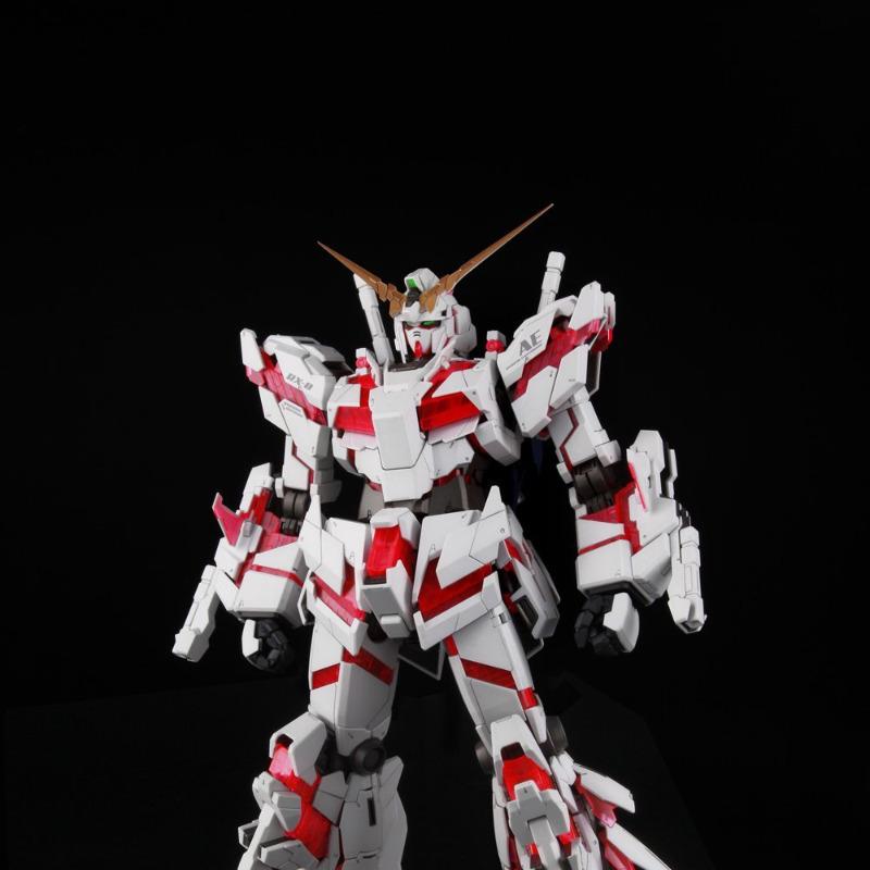 GUNDAM UNICORN - UNICORN GUNDAM FULL PSYCHO FRAME PG 1/60 MODEL KIT