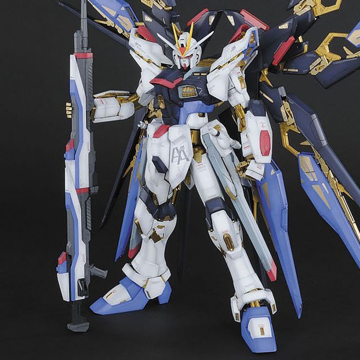 GUNDAM SEED DESTINY - STRIKE FREEDOM GUNDAM PG 1/60 MODEL KIT