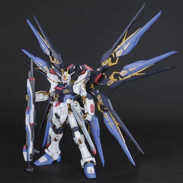 GUNDAM SEED DESTINY - STRIKE FREEDOM GUNDAM PG 1/60 MODEL KIT